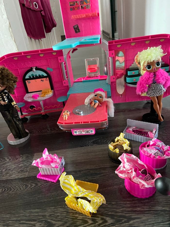 Camping car lol avec poupée et accessoires - photo numéro 4
