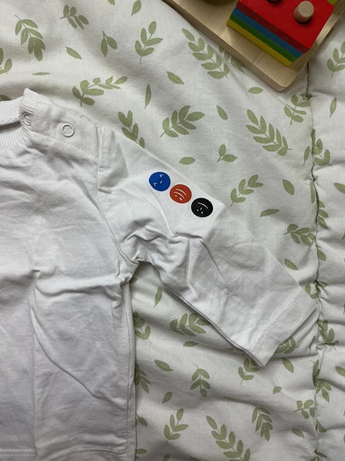 teeshirt manches longues blanc motifs sur une manches u tout petits 3 mois - photo numéro 4