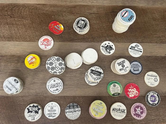 Lot d'une centaines de pogs - photo numéro 2