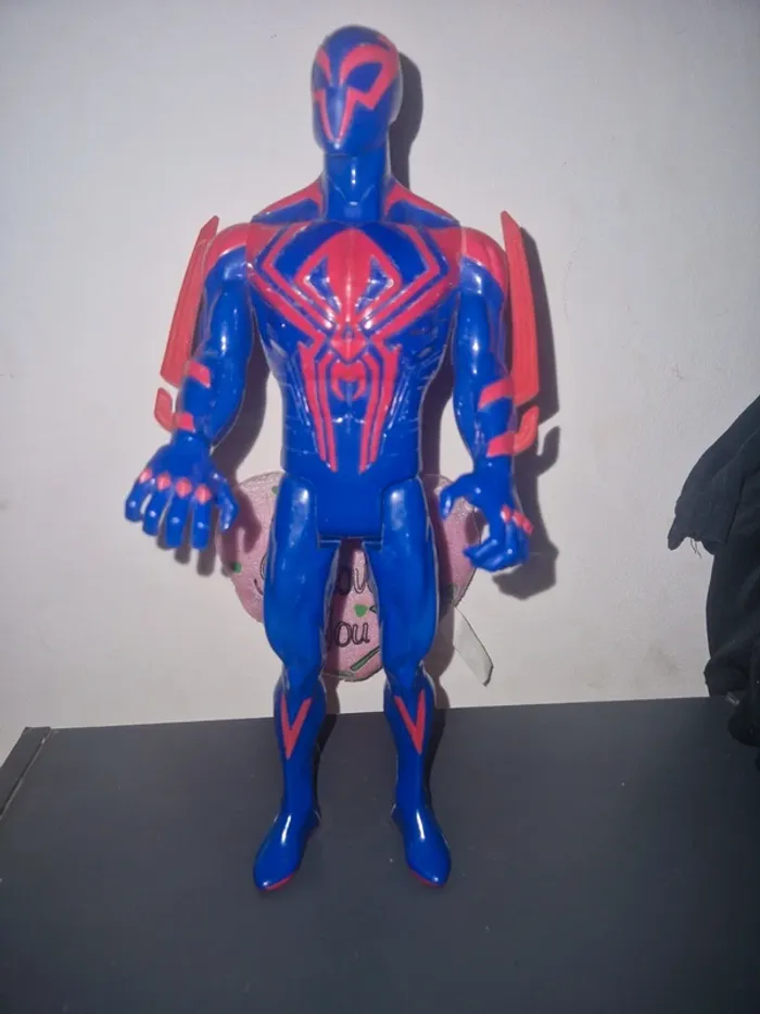 Figurine hasbro spiderman 2052