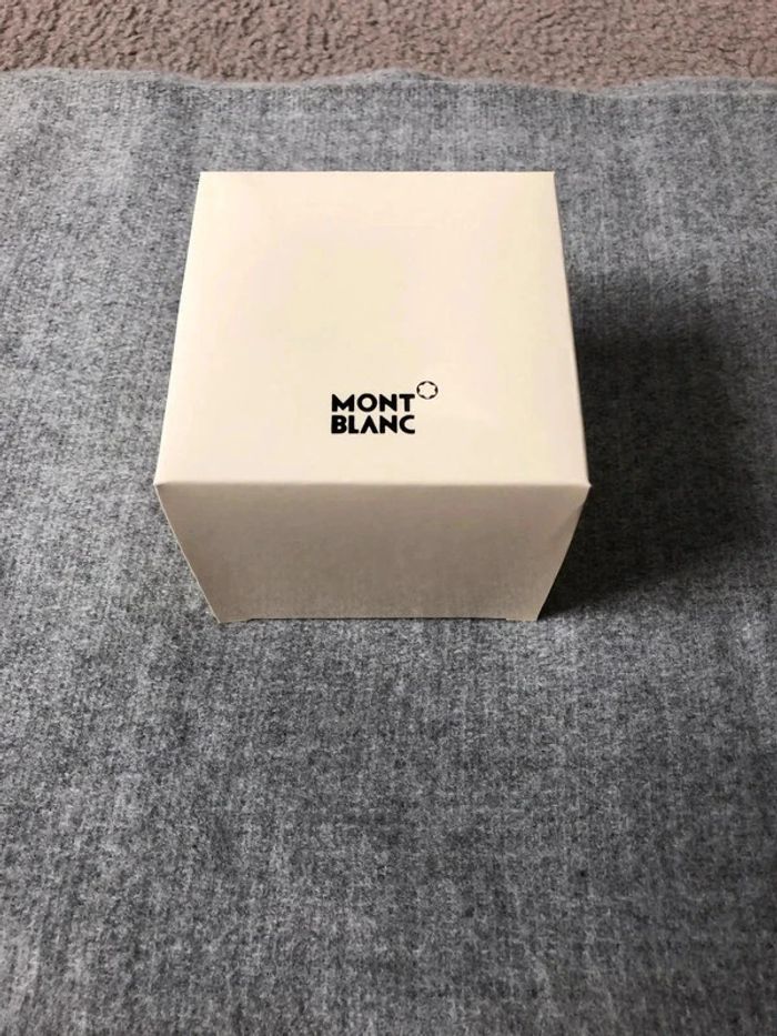 Bracelet en cuir Montblanc neuf - photo numéro 9