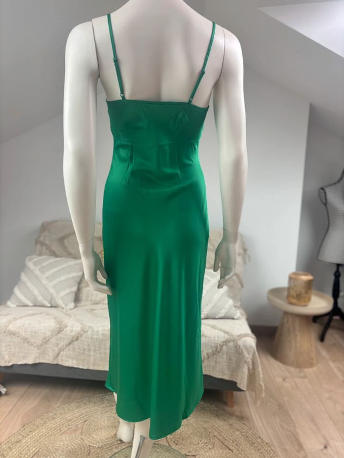 Robe satinée verte T36 neuve - photo numéro 3