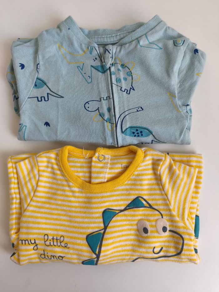 Lot de 2 pyjamas dino bébé 1 mois