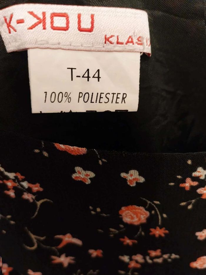 Robe fluide noire avec petites fleurs T42/44 - photo numéro 5