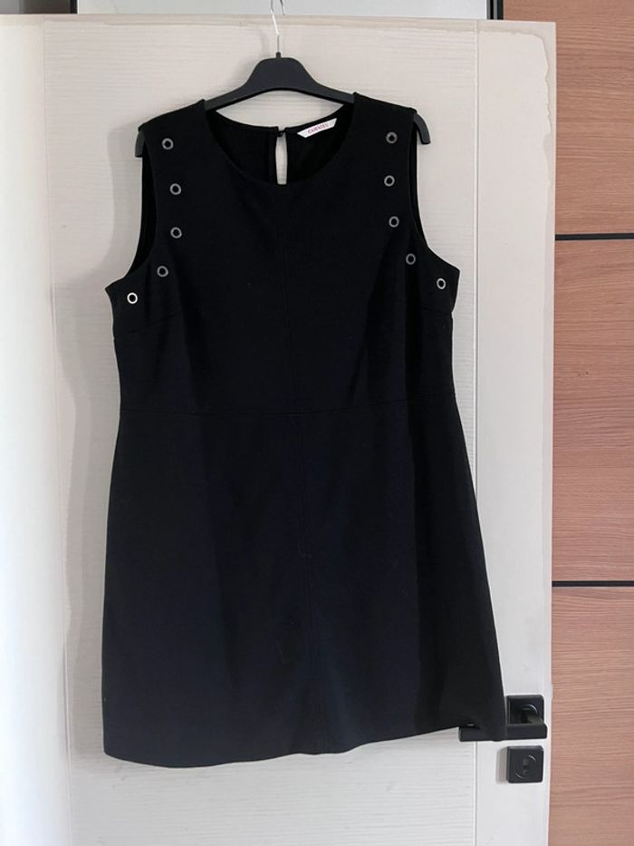 Robe noir