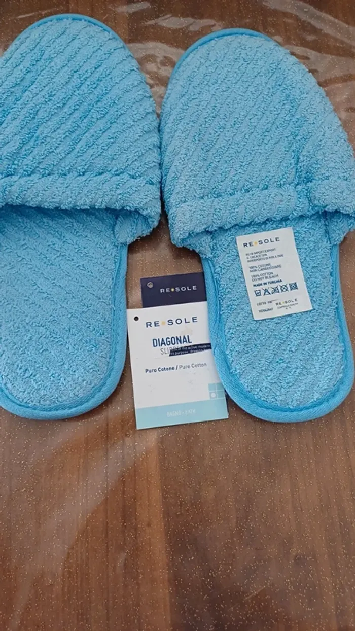 Chaussons bleus 43-44