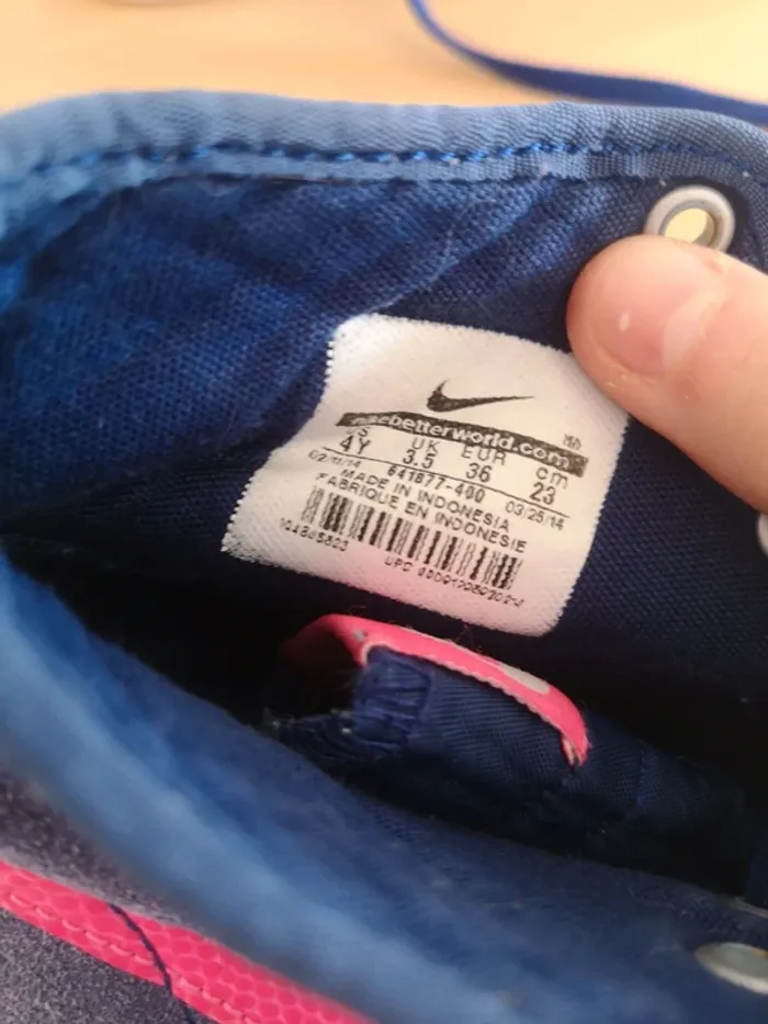 Chaussures Nike taille 36 - photo numéro 5