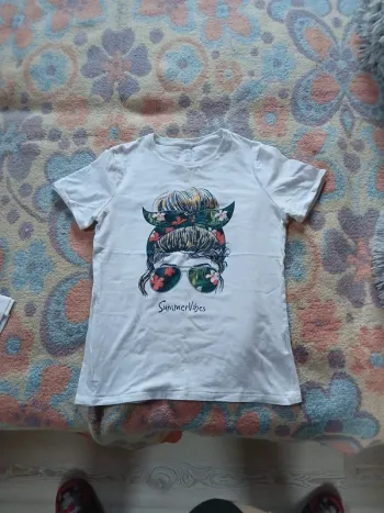 Tee shirt
