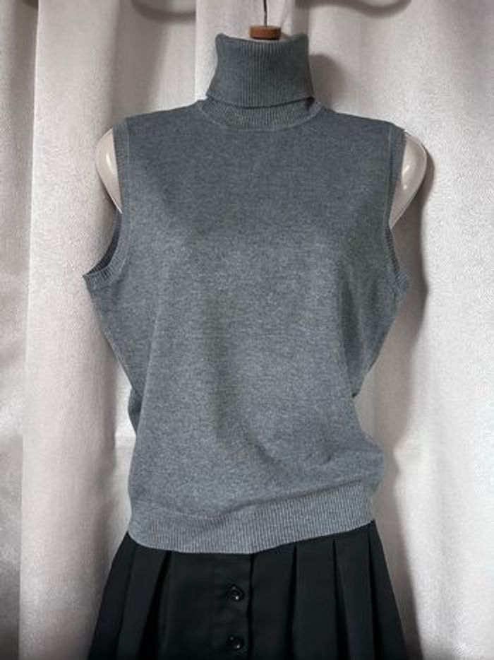 Pull sans manche col roulé taille 4 Camaïeu