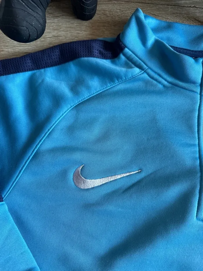Haut survêtement Nike - photo numéro 3