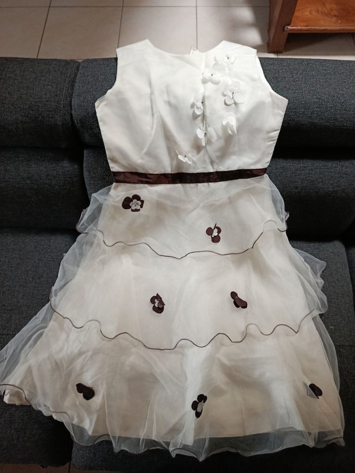 A saisir : robe de cérémonie fille , taille 12 ans !