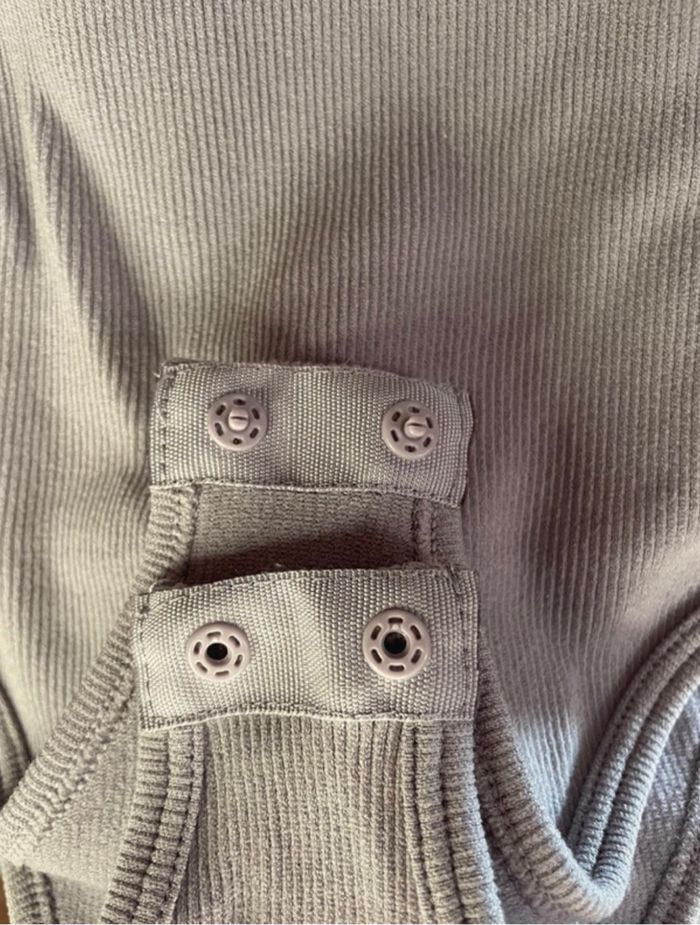 body manches longues ZARA - photo numéro 5