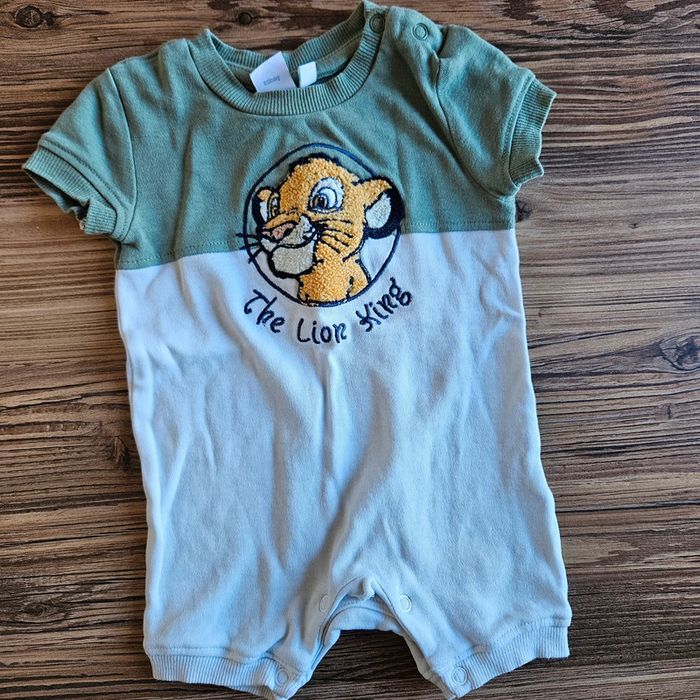 Combi-short, taille 6 mois