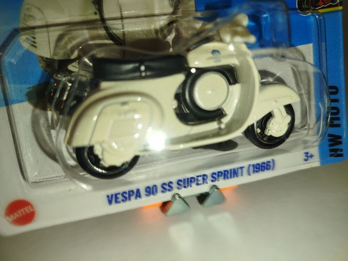 Hot Wheels  Vespa 90 SS Super Sprint (1966)  2025 - photo numéro 5