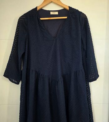 Robe ba&sh bleu marine taille 2 ( M ) en très bonne état 