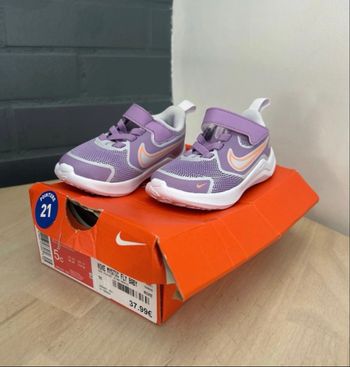 Baskets Nike T21