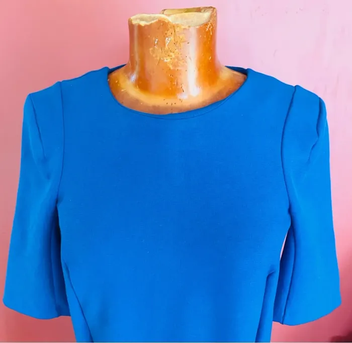 Élégante robe midi bleue électrique - photo numéro 3