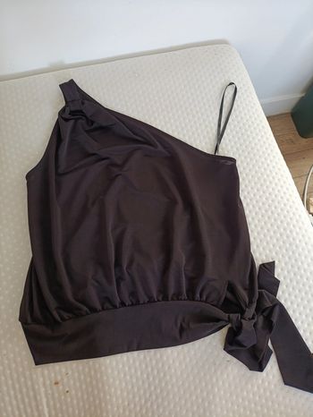 Top asymétrique noir Morgan à nœud, style soirée chic vintage
