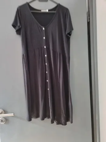 Robe noir maternité