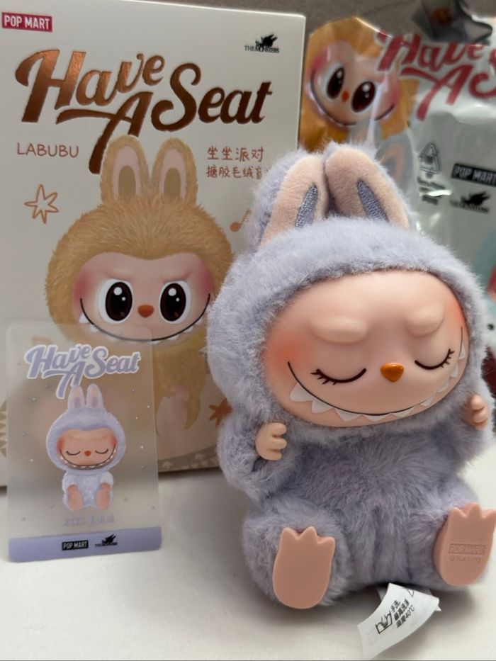 Labubu have a seat zizi - photo numéro 2