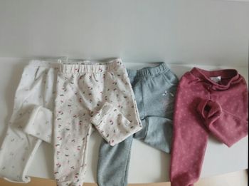 Lot de  Pantalon fille taille 24 mois