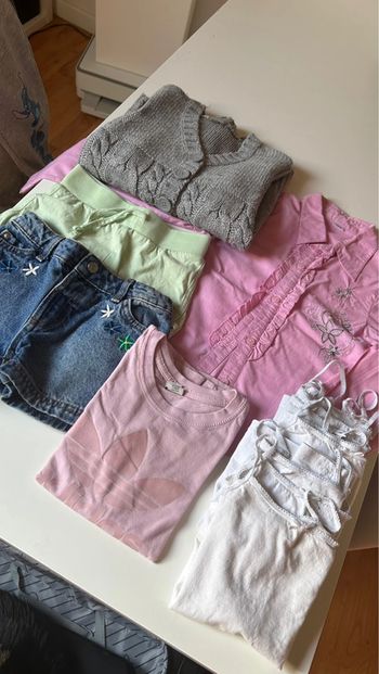 Lot de vêtements taille 5/6 ans