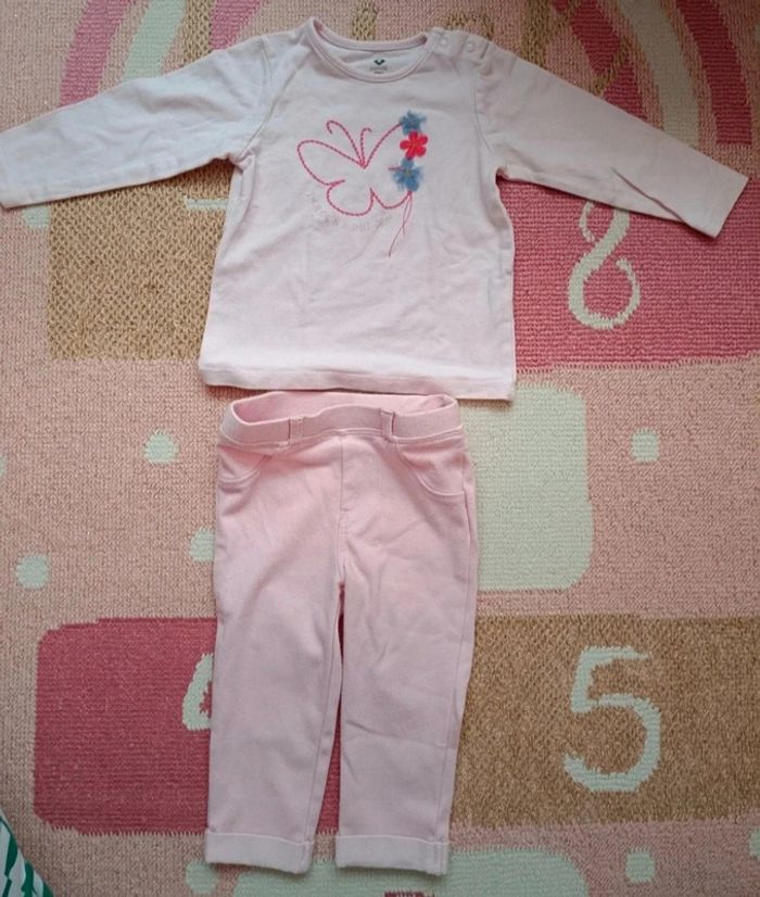 Lot de vêtements bébé fille taille 12 mois - photo numéro 4