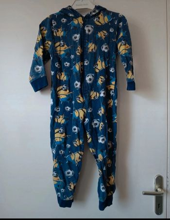 Pilou pilou minion 4ans