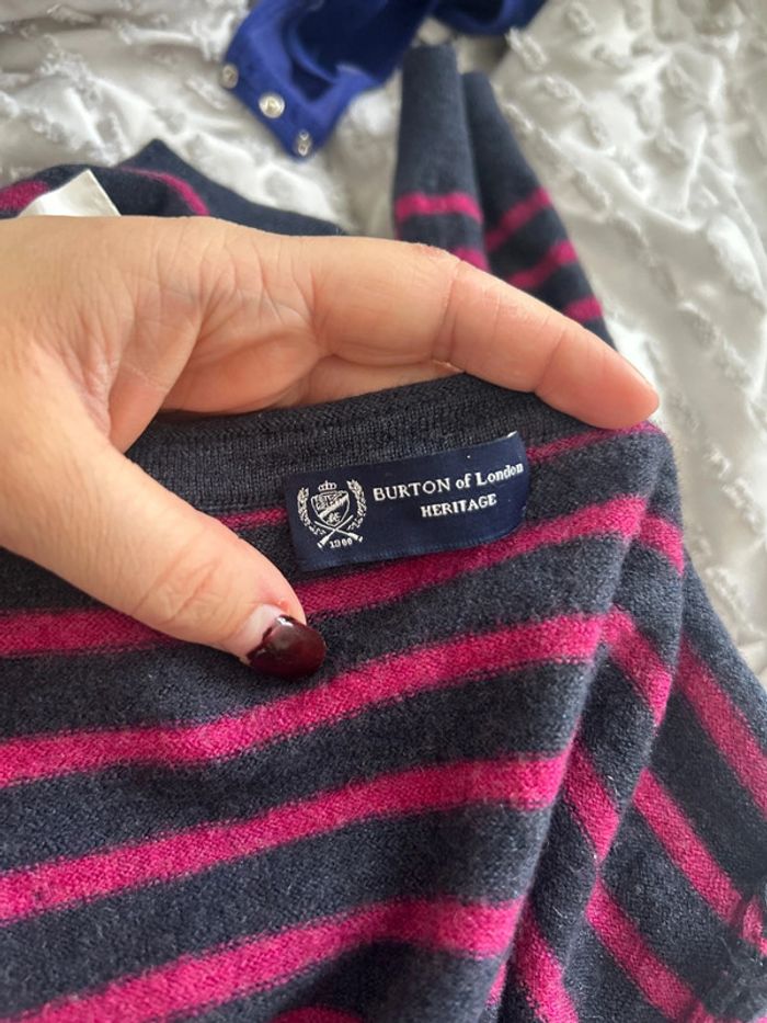 Pull marinière bleu et rouge foncé – Burton of London – Taille S Élégant | Intemporel - photo numéro 4