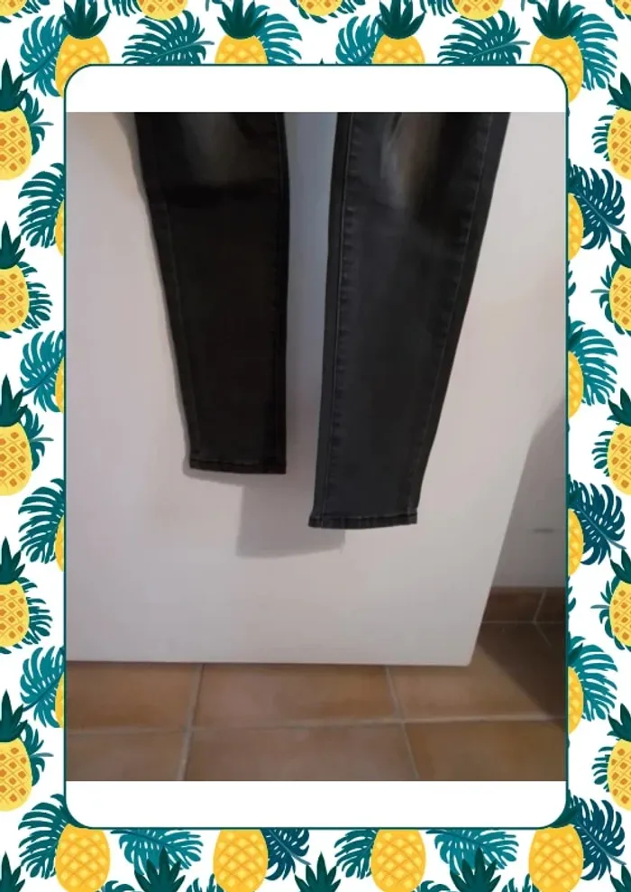 Jean gris noir effet troué - photo numéro 3
