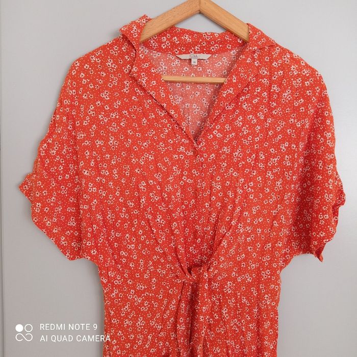 Robe rouge à fleurs t38 - photo numéro 2