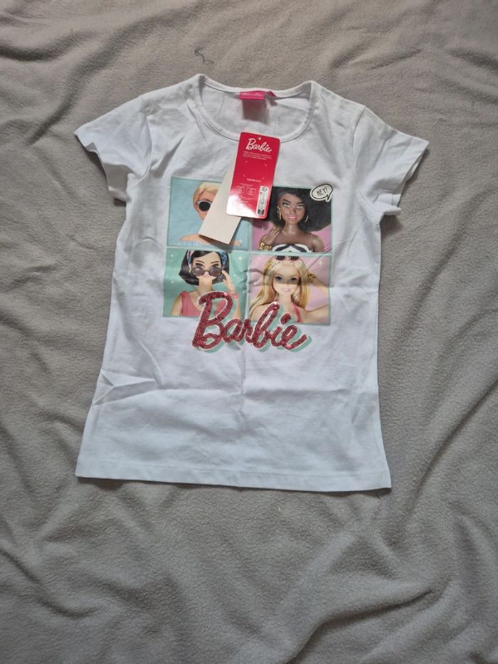 T-shirt fille neuf barbie 8 ans