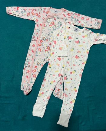 2 pyjamas petit bateau - 18mois