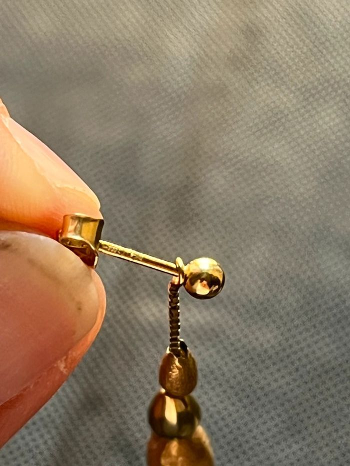 Belle paire de boucles d’oreilles pendantes «gouttes » en or 18 carats femme TBE - photo numéro 7