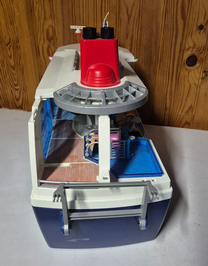 Playmobil 6978 bateau de croisière family fun + 6983 scène avec artiste - photo numéro 9