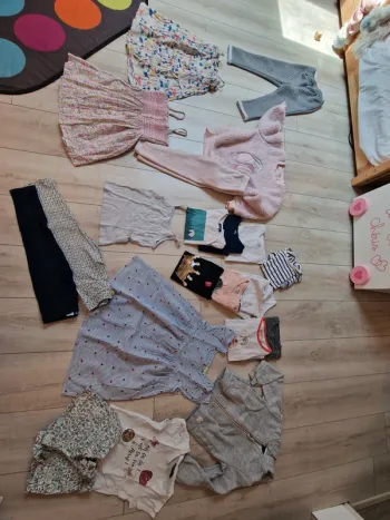 Lot vetements 5 ans fille