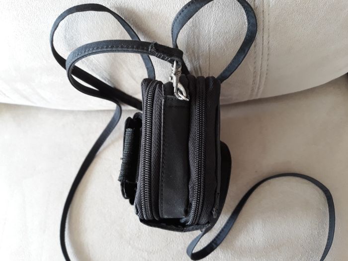 Faby27800 Sacoche noire, peut se porter à la main ou en bandoulière, pochette extérieure élastiquée - photo numéro 3