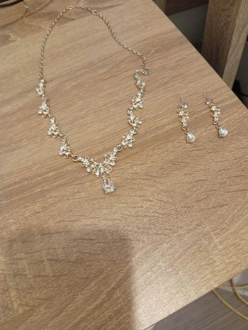 Collier boucle d'oreille 