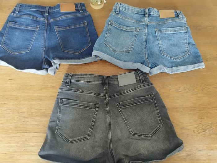 Lot de trois shorts en jeans - photo numéro 2