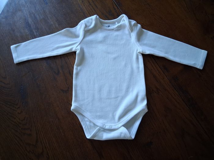 Ensemble grenouillère en velours Minnie Disney de marque C&A - photo numéro 5