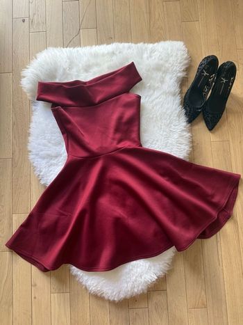 Robe courte bordeaux taille 34
