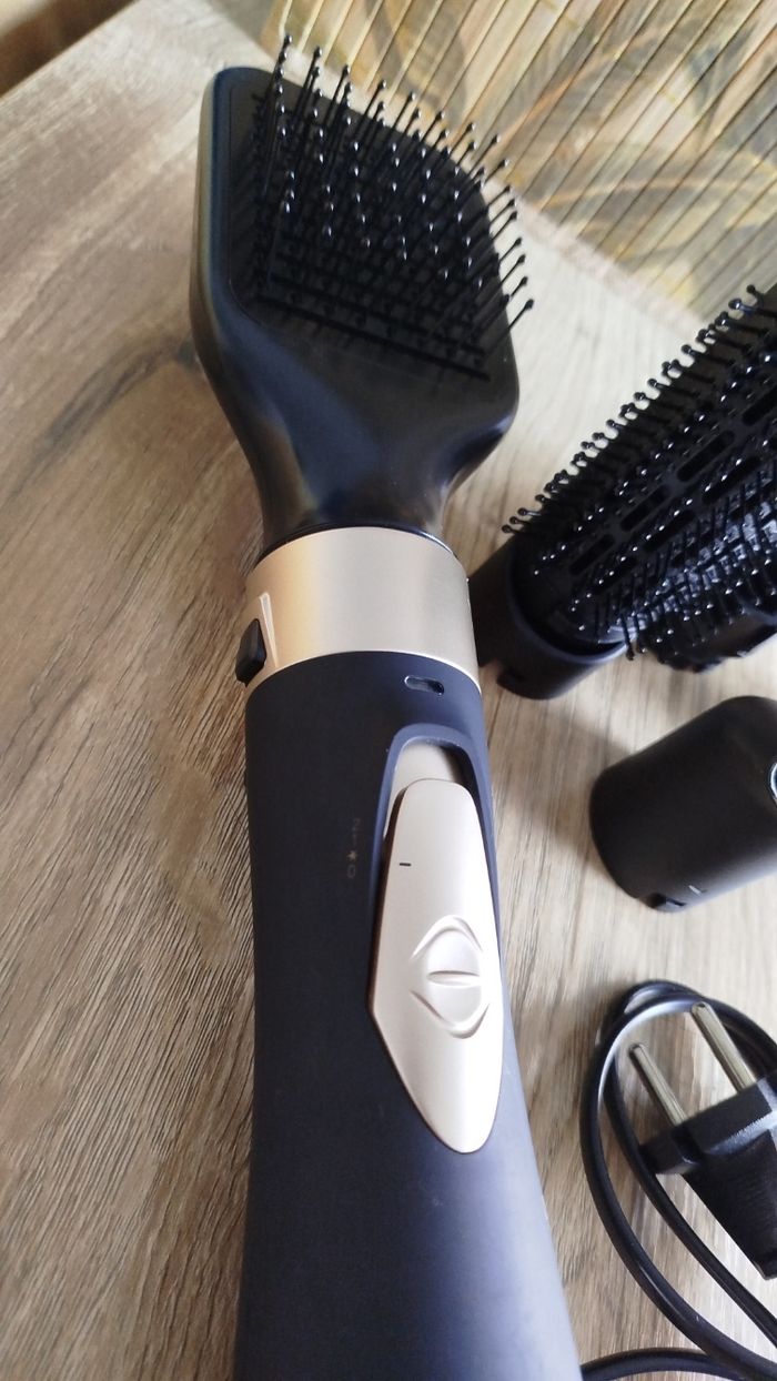 Brosse soufflante et séchante pour brushing - photo numéro 5