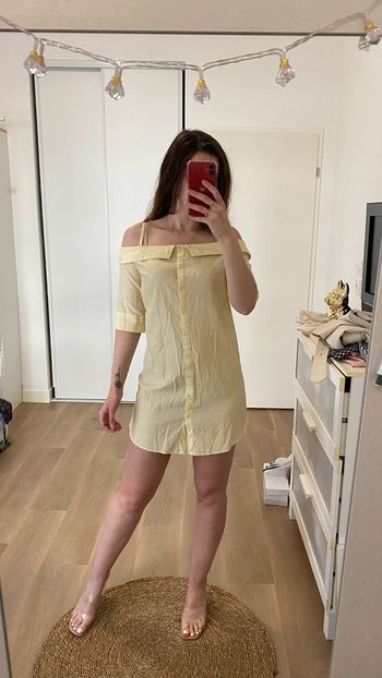 Robe jaune et blanche rayé