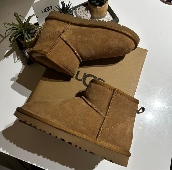 👟- UGG Boots Mini beige - Taille 38 - 👟 - photo numéro 5