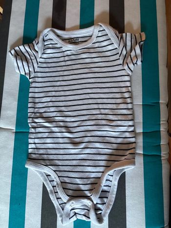 Body manche courte kiabi 74 cm