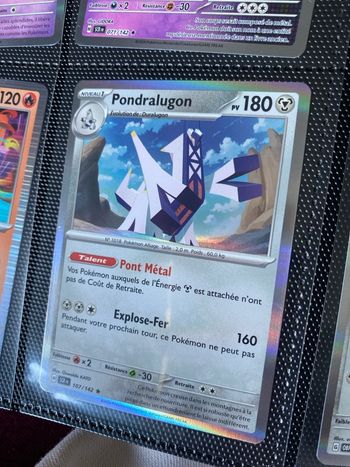 Carte Pokémon holographique neuf