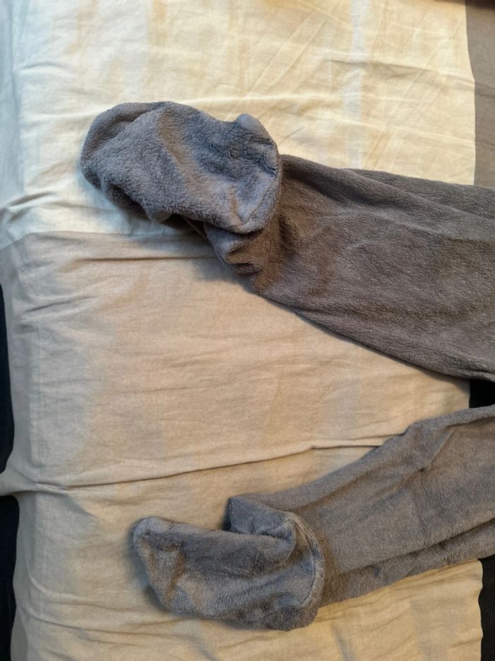 Lot de 2 pyjamas velour en 2 pièces avec pieds en 24 mois - photo numéro 7