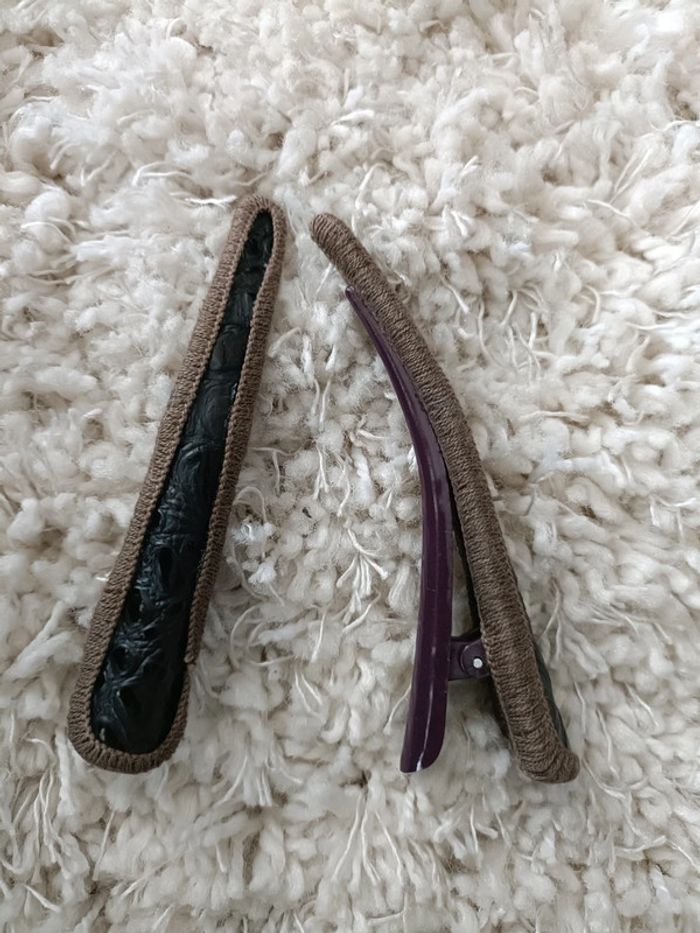 2 barrettes à cheveux gris foncé d'environ 12 cm de longueur