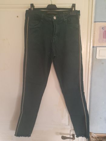Jean taille haute vert foncé, marque VS MISS, taille 40