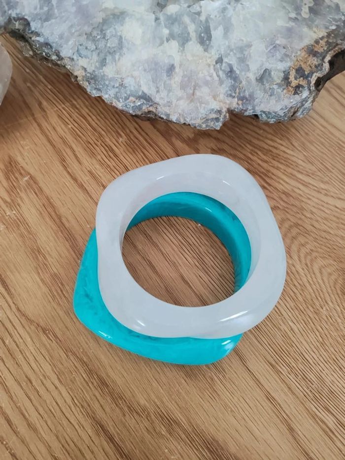 Deux Bracelet jonc style bohème diamètre intérieur 6cm turquoise et nacre - photo numéro 2